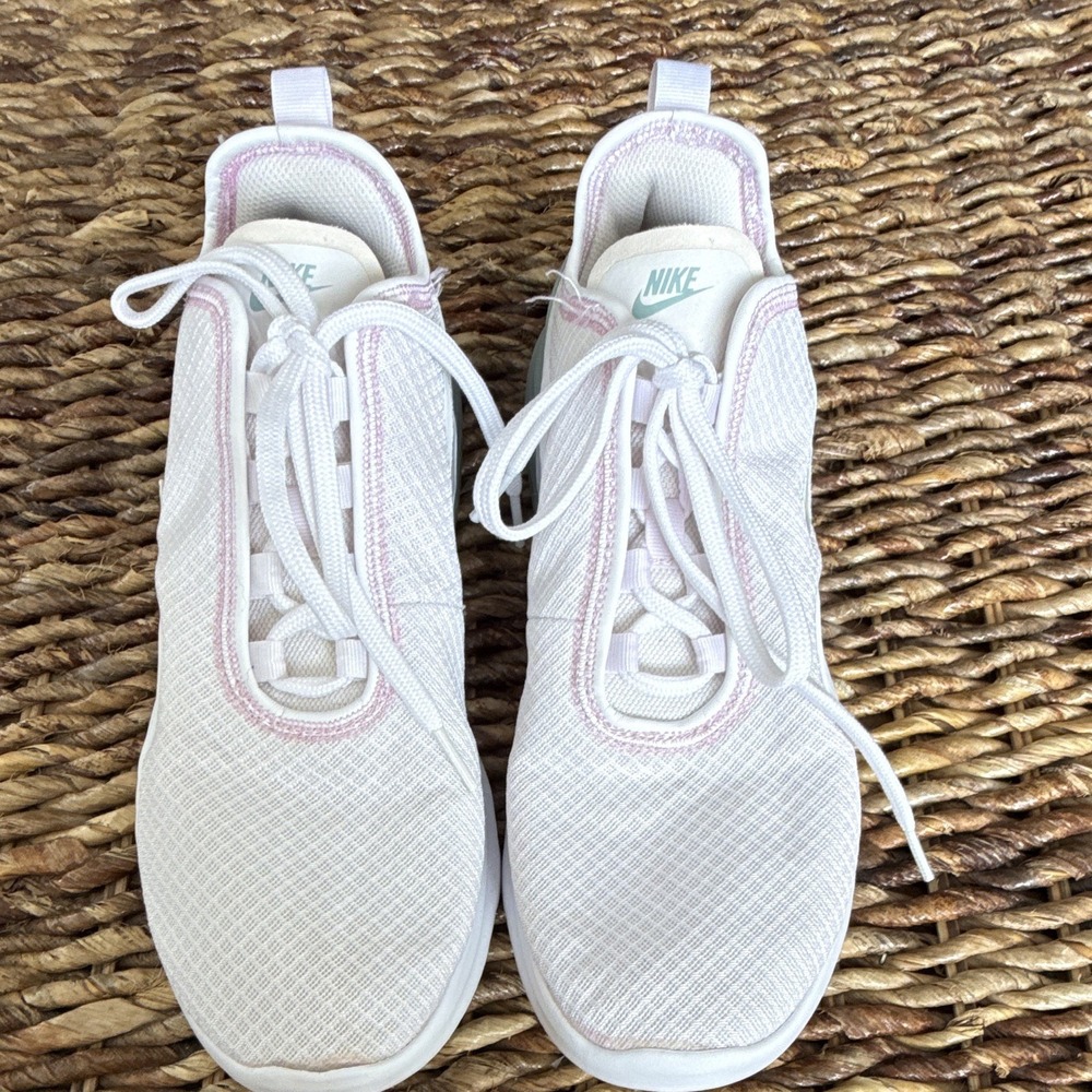 Nike Air Max Motion 2 Women Sneakers White Ocean Cube AO0352-103 Size 9.5